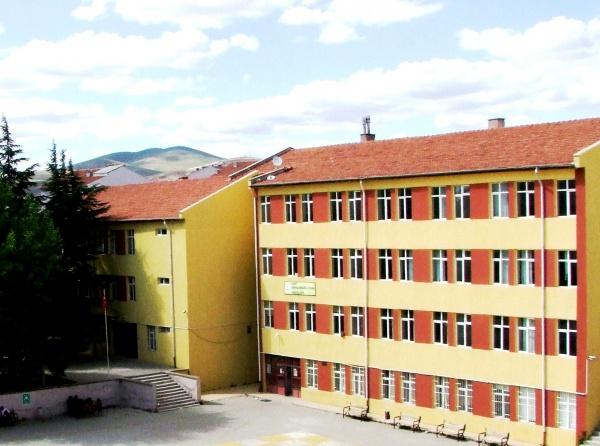 Aşıkpaşa Mesleki ve Teknik Anadolu Lisesi Fotoğrafı